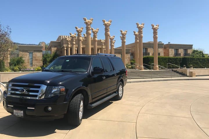 Private SUV Transfer from SFO to Napa in a Ford Expedition photo 2