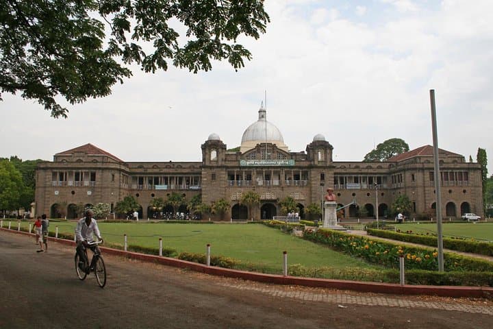 Pune University Cycling Tour: 4-Hour Private Heritage & Nature Ride photo 2