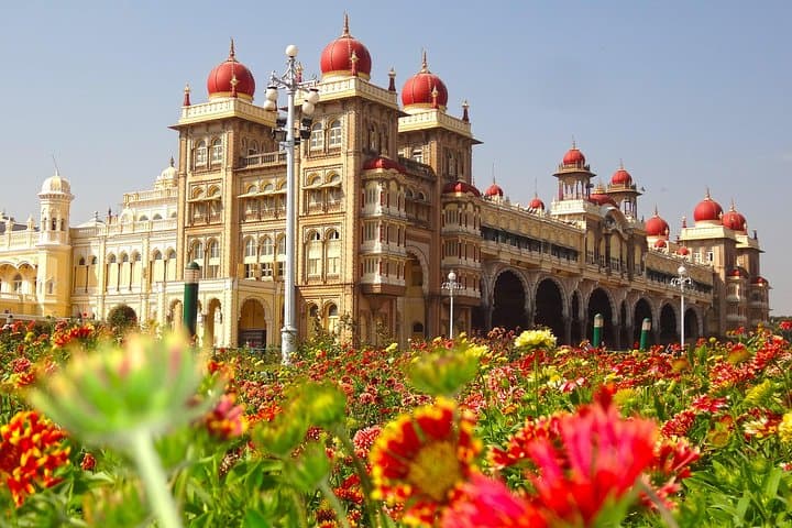 Private Full-Day Mysore & Srirangapatna Tour — Chamundi Hill, Devaraja Market & Tipu Sultan