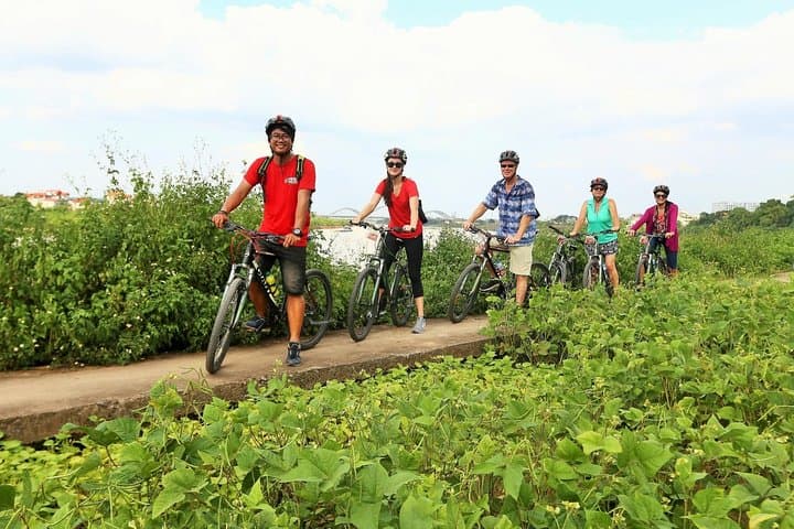 Cycle and Climb: Khajuraho to Teeth Mountain (Datla Pahad) Day Tour