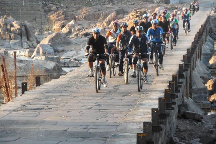Orchha Nature Cycling Trail: Bundelkhand Jungle Ride Along the Betwa River photo 1