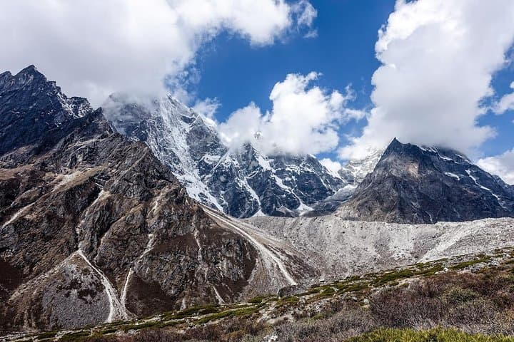 Everest Base Camp Trek: 14-Day Khumbu Lodge Route to Mt. Everest Base Camp