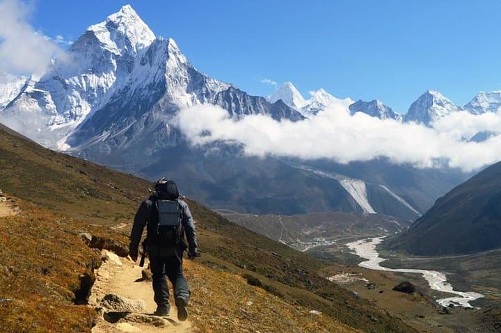 Everest Base Camp Trek: 14-Day Khumbu Lodge Route to Mt. Everest Base Camp photo 2