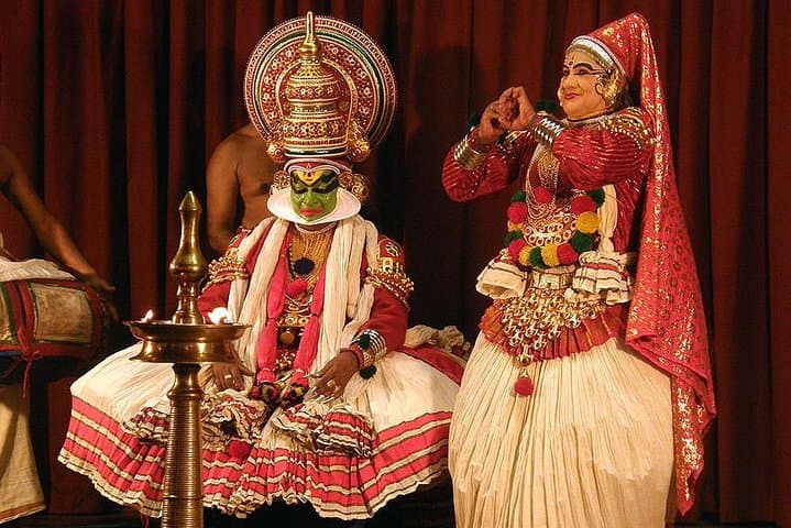 7-Night Kerala Highlights: Kochi, Munnar Tea Hills, Periyar Wildlife & Alleppey Backwaters