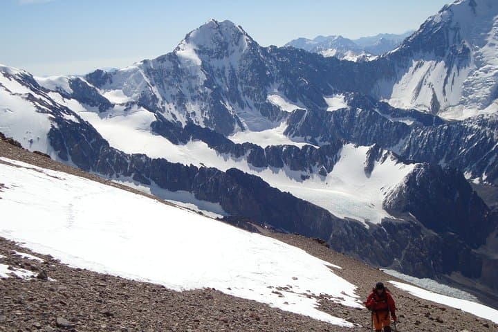Trekking Arroyo Turquesa & Balcón de los Seismiles — 6-Day Mercedario Circuit photo 5