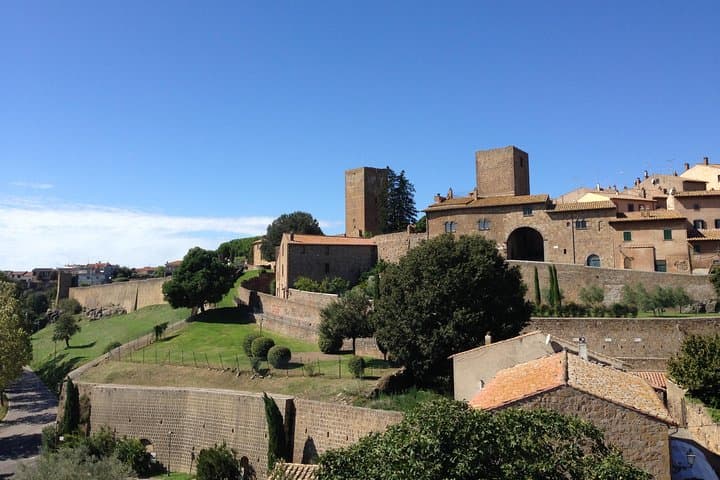 Explore Etruscan Tarquinia and Tuscania: Private Day Tour from Civitavecchia
