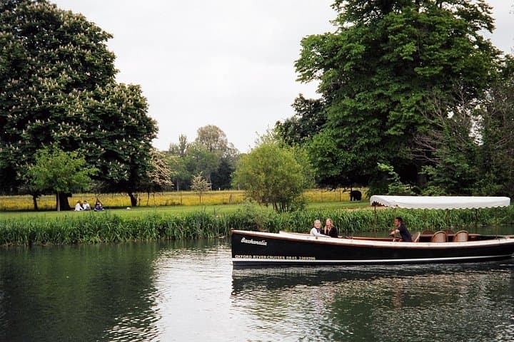 Oxford River Cruise Along the University Regatta Course — 45-Minute Sightseeing from Folly Bridge photo 2