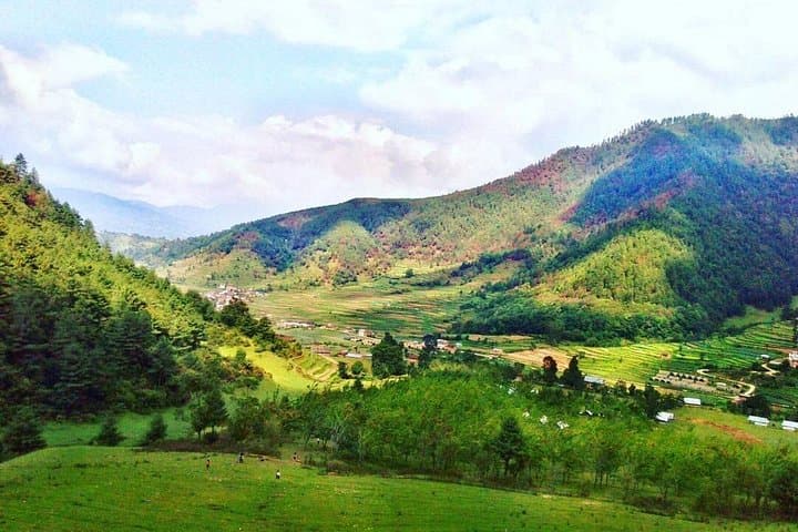 Chitlang Village Trek: 3-Day Hike from Kathmandu to Indrasarowar Lake
