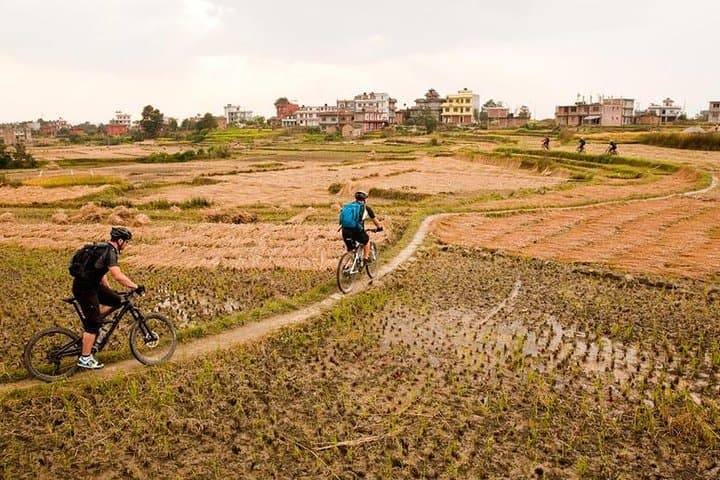 Ridge-Top Biking Around Kathmandu: 5-Day Loop from Bhaktapur to Dhulikhel photo 2
