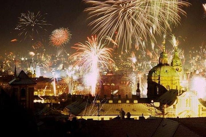 Prague New Year's Eve Pub Crawl: Unlimited Drinks & Party at Karlovy Lazne photo 2