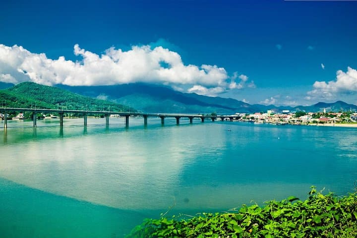 Hai Van Pass Scenic Transfer: Hoi An/Da Nang to Hue via Mountain Road