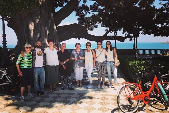 Cádiz Coastal & Historic 2.5-Hour Guided Bike Tour photo 5