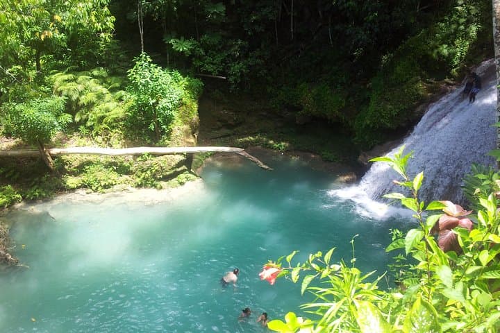 Montego Bay to Blue Hole: Private Shore Excursion with Secret Falls & Bamboo Blu Beach