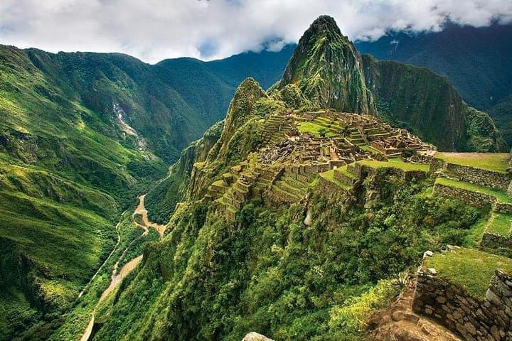 Two-Day Inca Trail to Machu Picchu: Wiñay Wayna, Sun Gate & Vistadome Train photo 1