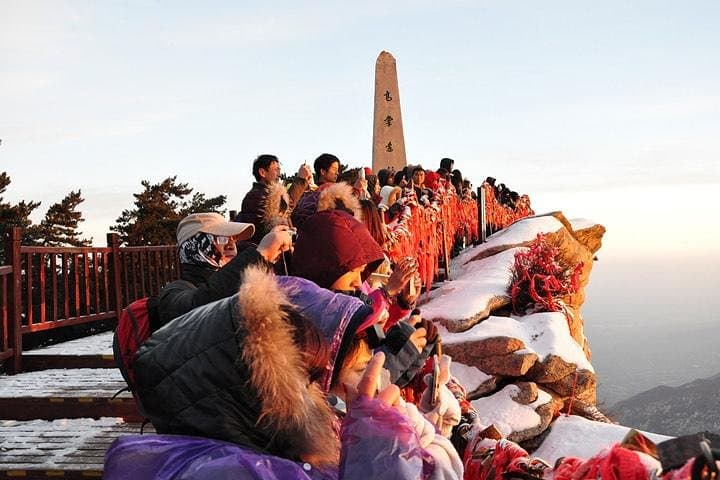 Mt. Huashan Day Trip from Xi'an — Cable Car, West–Middle–North Peak Hike photo 3