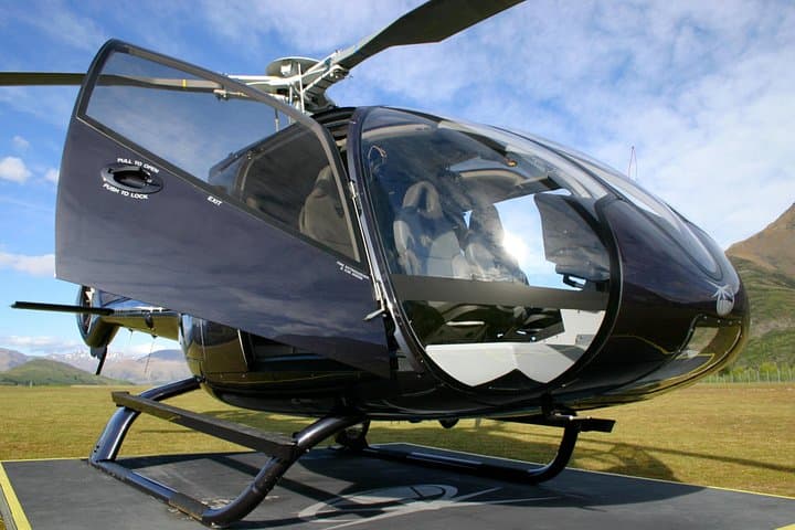 Milford Sound Helicopter Flight & Cruise from Queenstown photo 2