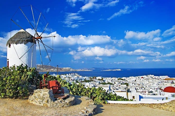 Mykonos Essential: Half-Day Chora Walk and Kalafatis Beach Excursion