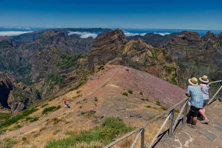 Pico do Arieiro to Pico Ruivo: Hike Madeira's Highest Peaks photo 2