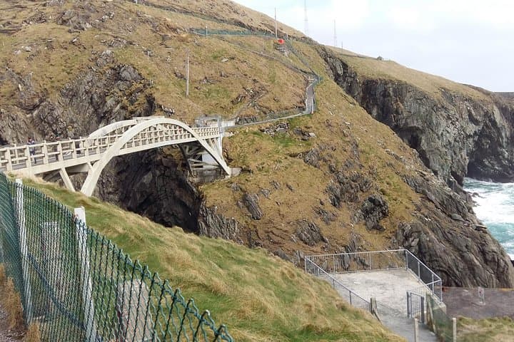Mizen Head Day Trip from Kenmare: Caha Pass, Durrus Cheese & Atlantic Cliffs