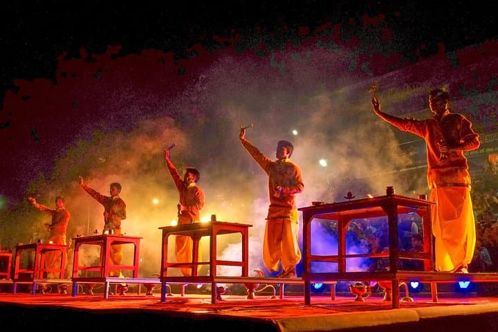 Rishikesh Ganga Aarti Evening Walk: Ashrams, Ghats & Temple Rituals photo 2