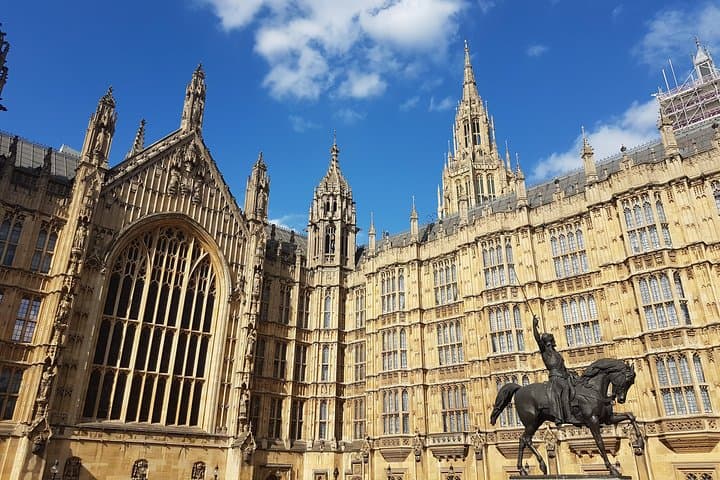 Private 3-Hour Palaces & Parliament Walking Tour — Buckingham to Westminster photo 2