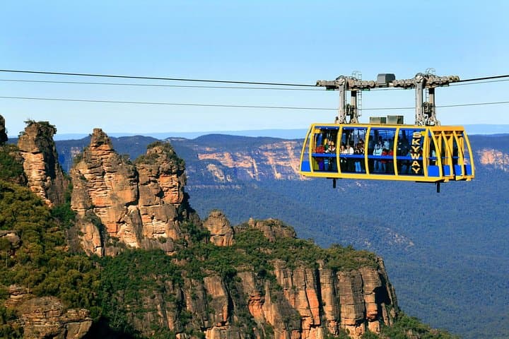 Private Blue Mountains Day Tour from Sydney — Wildlife Park & River Cruise