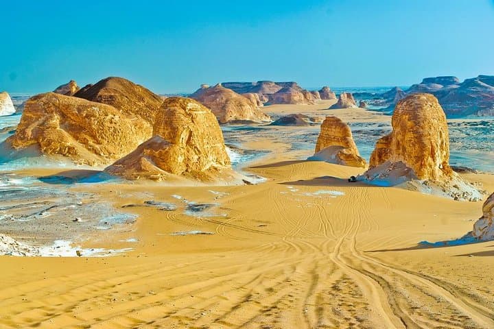 Overnight in Egypt's White Desert: Bahariya Oasis 2-Day Private Camping Adventure