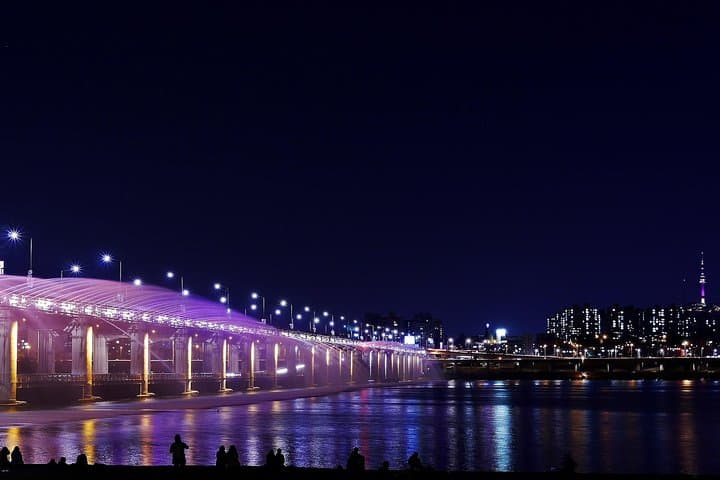 Seoul Private Walking Tour with a Local — Explore Neighborhoods & Hidden Gems photo 3
