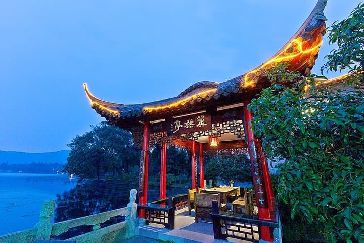 Private Hangzhou G20 Presidents West Lake Day Trip from Shanghai by Bullet Train photo 2