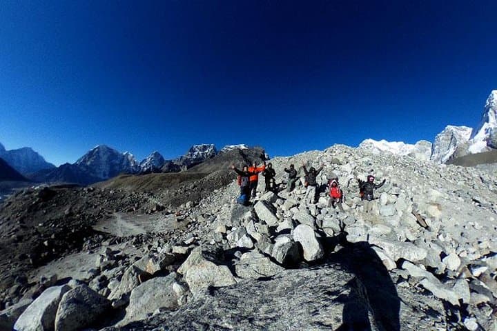 Everest Base Camp Trek: 12-Day Lukla to Kala Patthar High-Altitude Trek photo 2