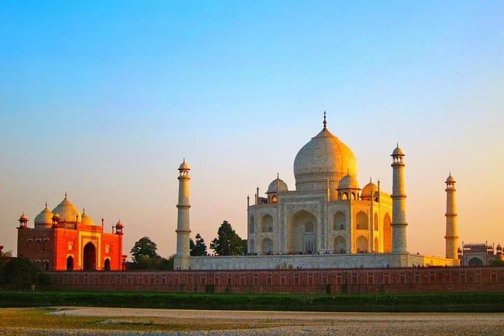 Sunrise at the Taj Mahal: Day Trip from Delhi with Guide & Transfers photo 1