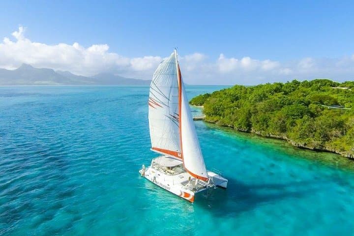 Île aux Cerfs Catamaran Cruise: Full-Day BBQ, Snorkeling & Dolphin Spotting from Trou d'Eau Douce photo 2
