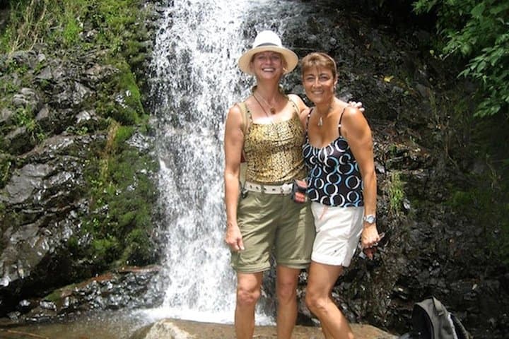 Upper Mayan Trail to Lake Atitlán — Strenuous Hike, Mayan Markets & Cloud Forest