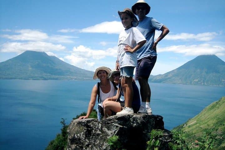 Hike Lake Atitlán’s Lower Mayan Trail: Santa Cruz to San Marcos Day Hike from Panajachel