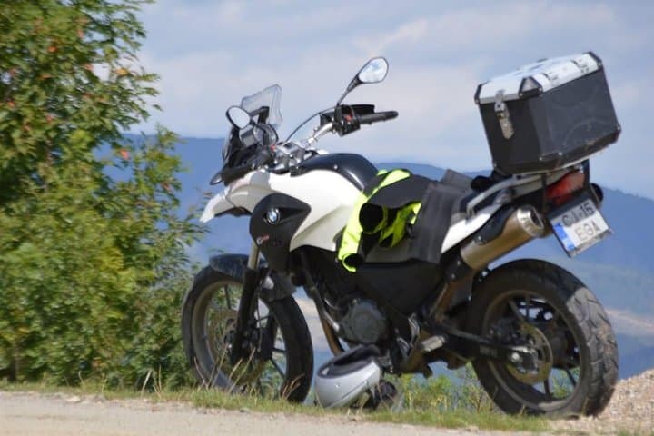 Transylvania on Two Wheels: 650cc Motorbike Rental from Turda photo 2