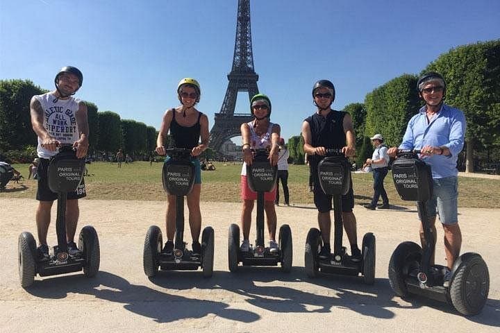 Glide to the Eiffel: 2.5-Hour Segway Tour of Paris Landmarks