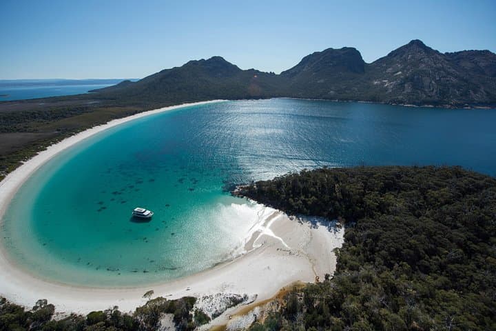 Wineglass Bay Cruise from Coles Bay — Freycinet Peninsula Eco Cruise