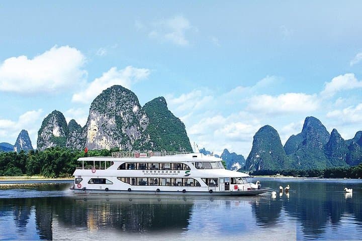 Guilin Private 2-Day Tour: Li River Cruise, Reed Flute Cave & Yangshuo Highlights photo 1