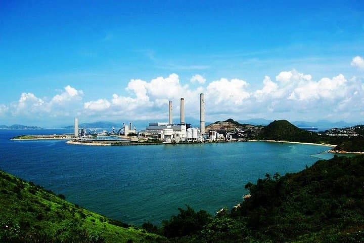 Private Lamma Island Day Tour from Hong Kong — Ferry, Village Walks & Seafood