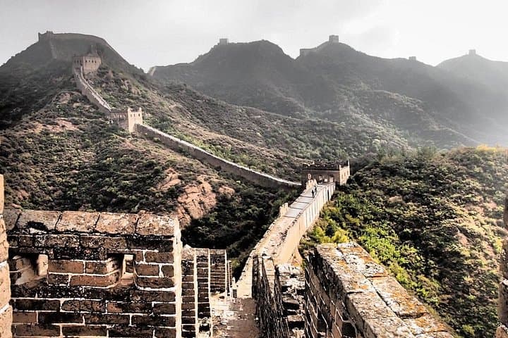 2-Day Beijing Great Wall Tour: Mutianyu & Jinshanling with Ming Tombs