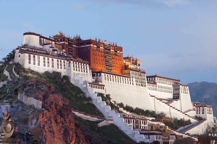 Private Potala Palace & Jokhang Temple Day Tour in Lhasa — Guided Cultural Experience photo 2