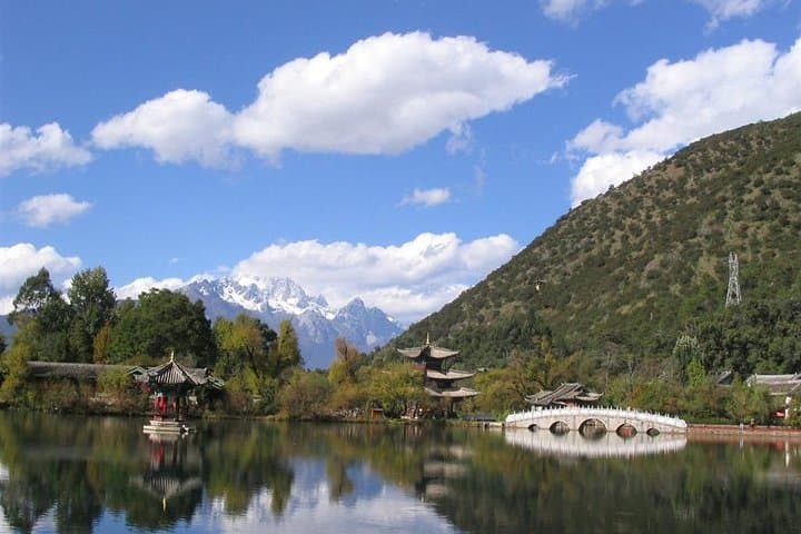 Private Lijiang Day Tour: Jade Dragon Snow Mountain, Blue Moon Valley & Baisha Village