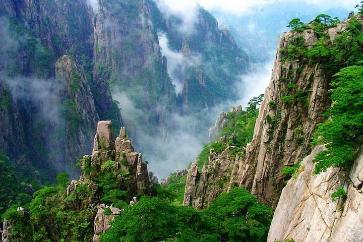 Huangshan 2-Night Private Tour: Cable Car to Xihai Grand Canyon & Tunxi Old Street