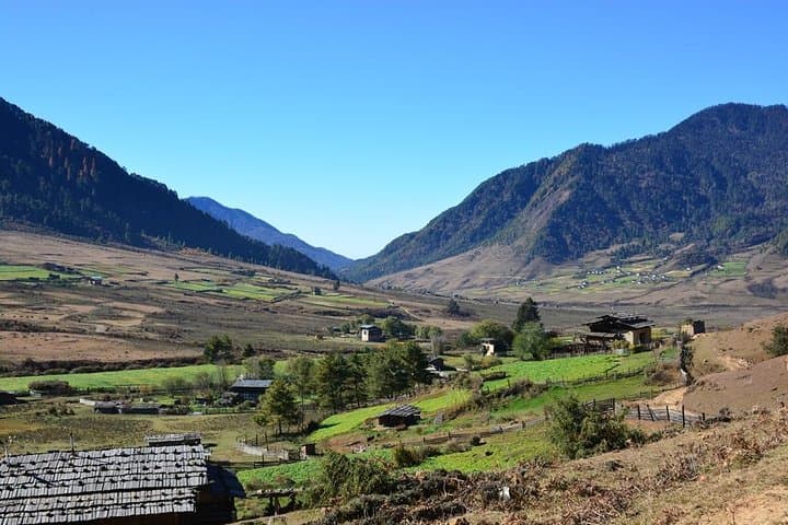 Scenic 11-Day Bhutan Guided Tour — Paro, Thimphu, Punakha & Phobjikha