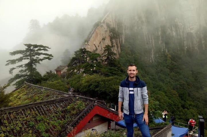 Xi'an Terracotta Warriors and Huashan Mountain 2-Day Private Tour