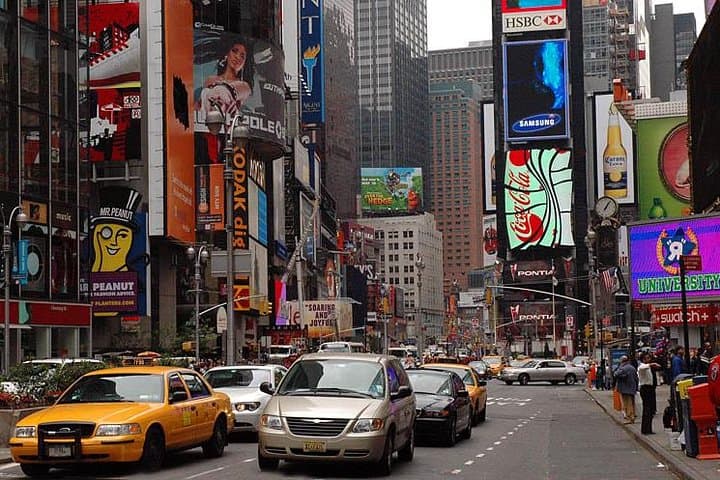 Explore New York by Subway and Bus: Private Guided City Orientation