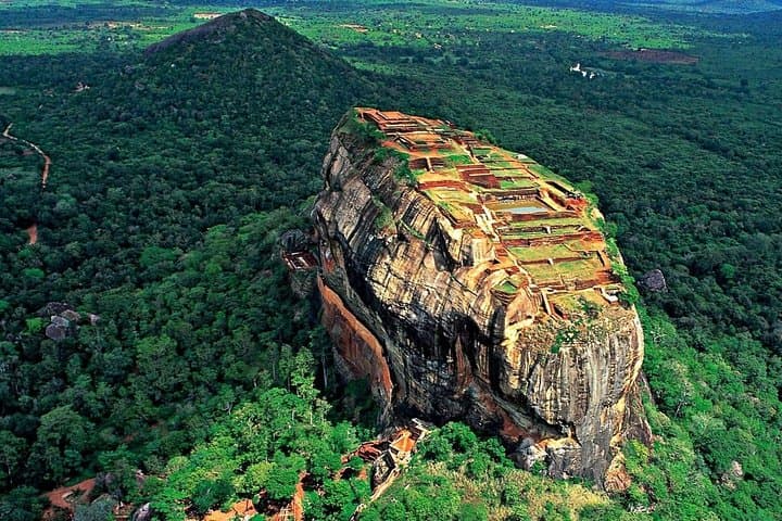 6-Day Sri Lanka Heritage Private Tour — Sigiriya, Kandy & Nuwara Eliya photo 2