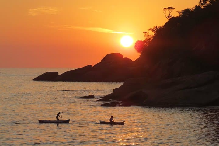 Saco Bravo Waterfall: 2-Day Jungle and Beach Hike from Paraty photo 3