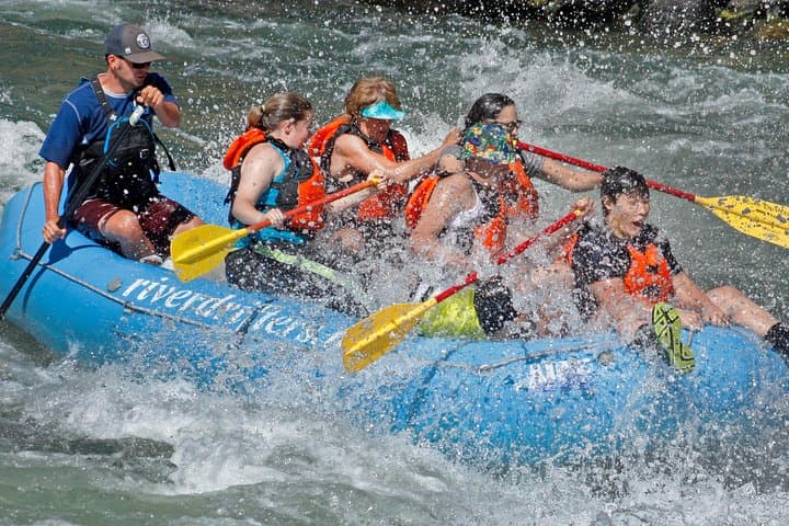 Half-Day Whitewater on Oregon’s Deschutes: Maupin Canyon Rafting Guide photo 2