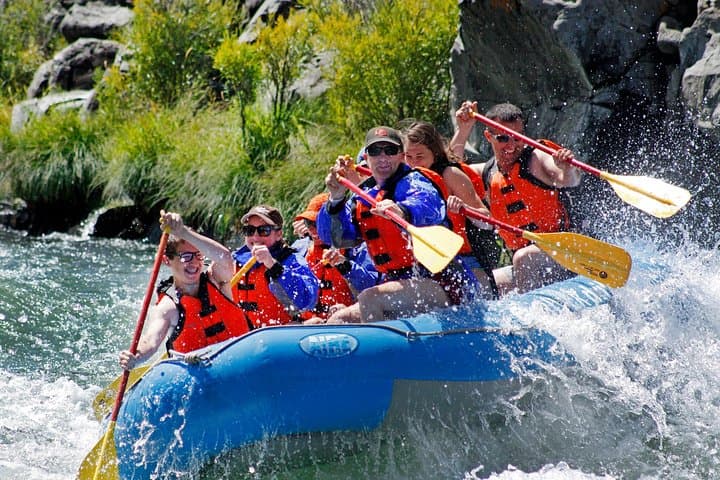 Half-Day Whitewater on Oregon’s Deschutes: Maupin Canyon Rafting Guide